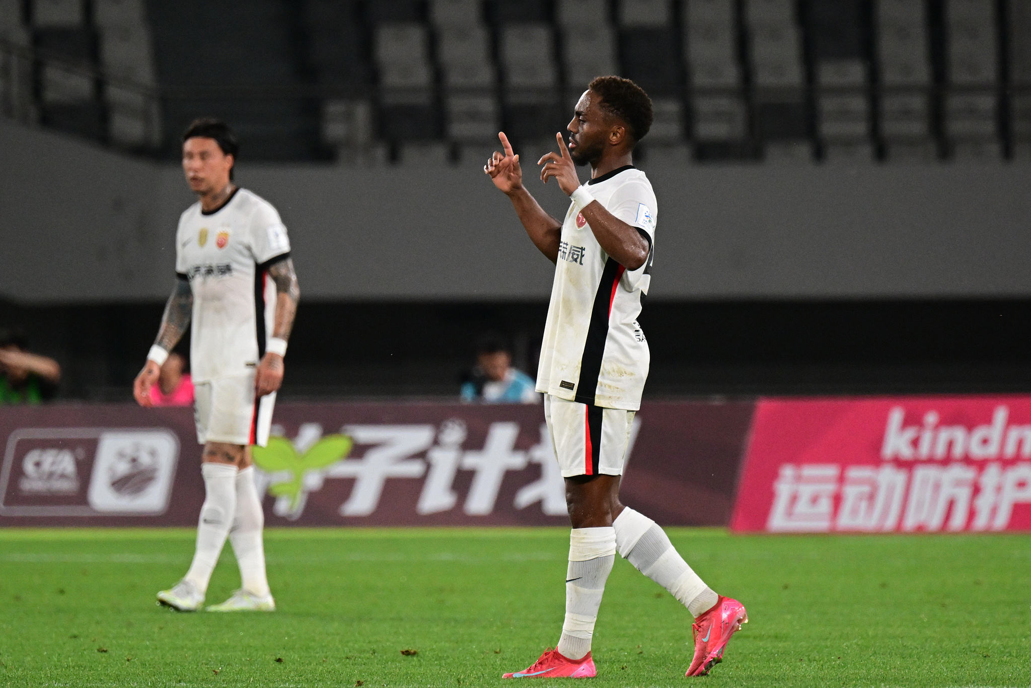 关于上海海港迎意大利杯关键赛,今夜伤情更新,赛场秩序良好,心理建设被强调的信息 关于上海海港迎意大利杯关键赛,今夜伤情更新,赛场秩序良好,心理建设被强调的信息