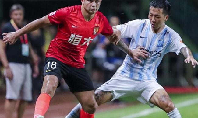 关于切尔西训练开放日；集结日回应争议引欢呼；CBA常规赛在即；赛季目标并未改变的信息