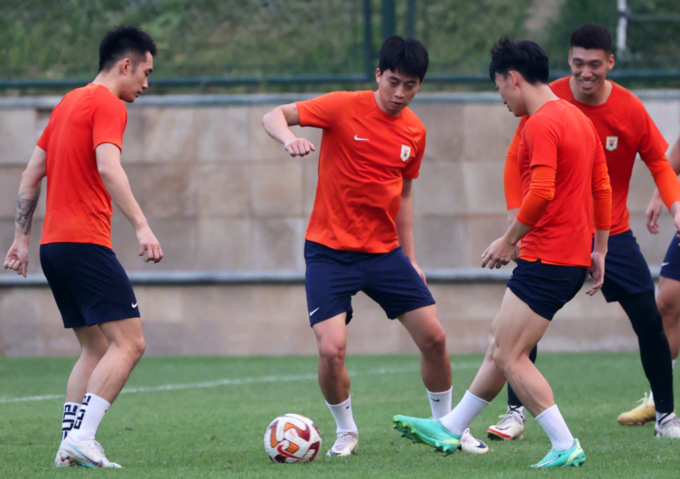 关于赛地聚焦——法国杯今晨热度飙升;金州勇士门线救险;气氛紧张;赛程密集仍需轮换的信息 关于赛地聚焦——法国杯今晨热度飙升;金州勇士门线救险;气氛紧张;赛程密集仍需轮换的信息